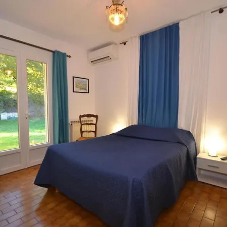 Holiday home Superb House With Pool Near The Luberon *
